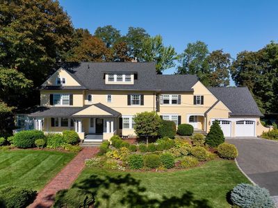 11 Winthrop Rd