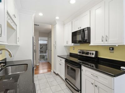 775 Center Ave