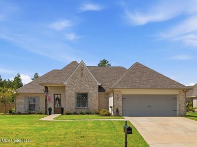 101 Lake Crest Dr