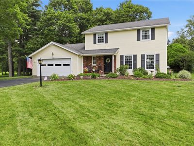 Property at 104 Willowbend Dr, Penfield, NY