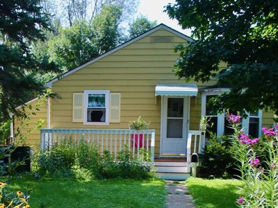 319 W Douglas Ave