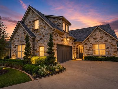 2401 Prestwick Dr