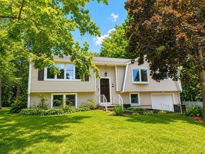 44 Hanscom Ave