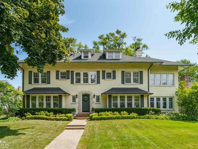 304 University Pl