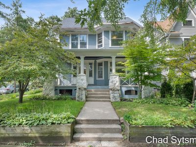 219 Carroll Ave SE