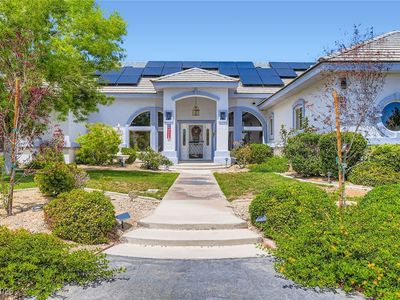 8640 Horse Dr