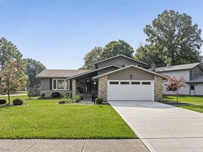 7879 Cresthill Dr
