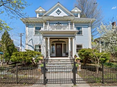 2 Florence St