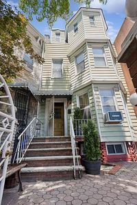 285 Winthrop St