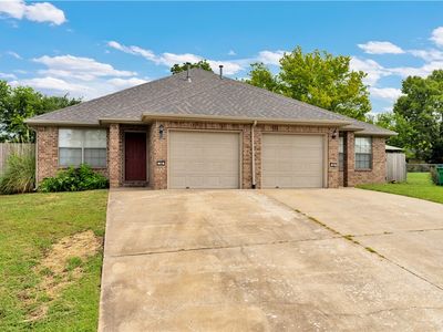 36-38 W Rainsong St