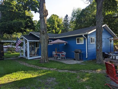 3215 N Lakeshore Dr