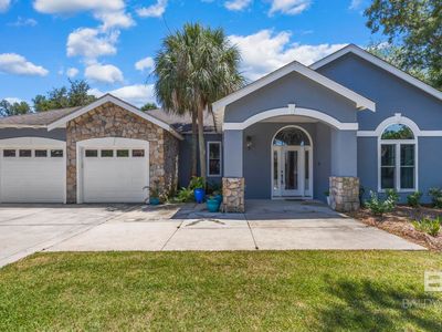 19 Lagoon Dr