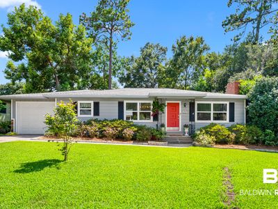 212 Pinecrest Ln