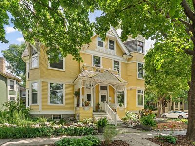 107 Island Ave W
