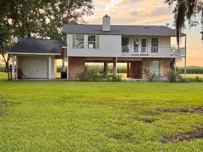 Property at 1086 Victoria Riverside Rd, Patterson, LA