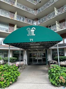 71 Strawberry Hill Avenue #320