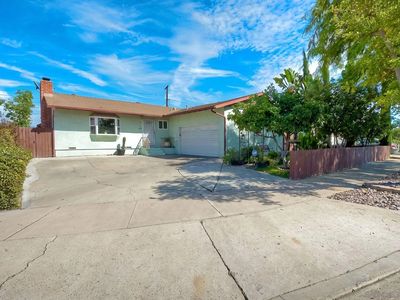 587 Wayne Ave