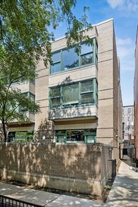 916 W Fletcher St #C
