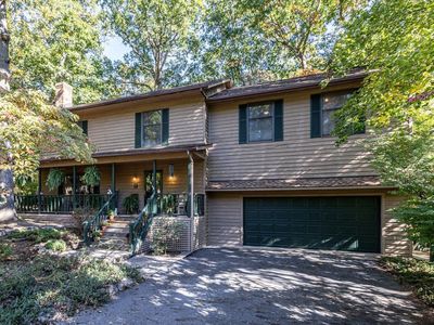 2504 Mountain Dr