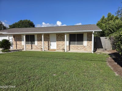 1111 Clay Ave