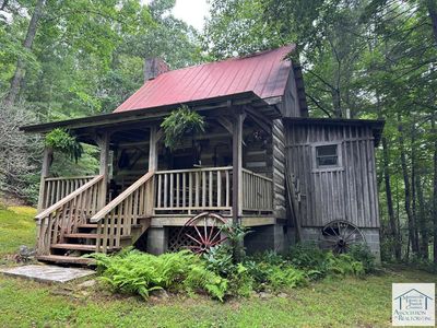 10024 Squirrel Spur Rd