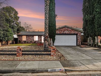 2725 Entrada Cir