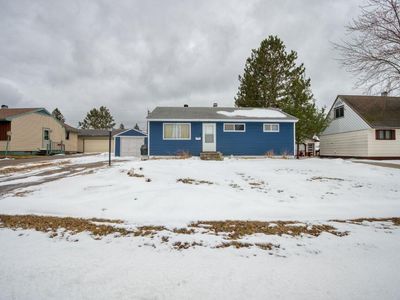 242 Hampshire Dr