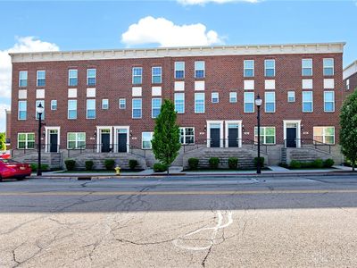 24 N Center St