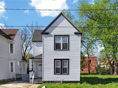 2212 Selzer Ave