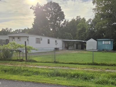 525 Guiberteau St
