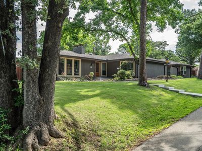 111 N Clearwater Dr