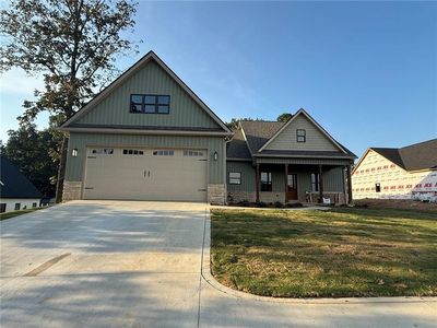 189 Oakland Dr