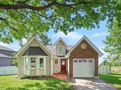 Property at 105 6th St, Smithville, MO