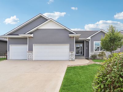 309 Summit Cir NW