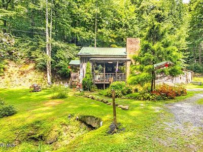 415 Stone Mountain Rd