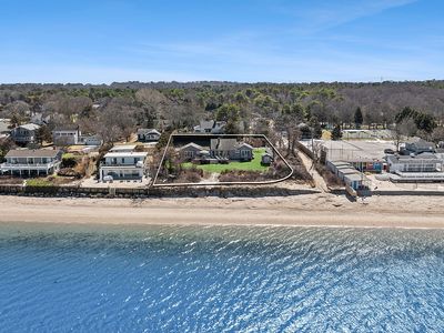 22 Peconic Cres