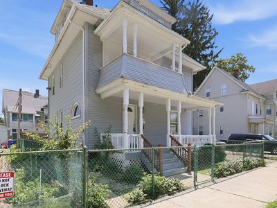 18 Keith St