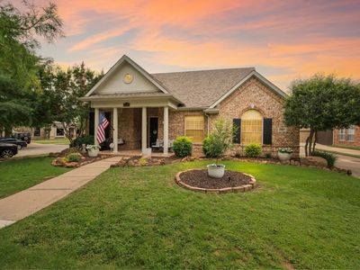 2541 Sir Tristram Ln