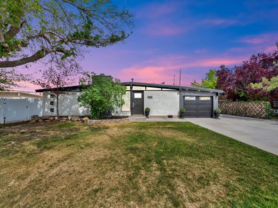 3951 S Southbourne Way