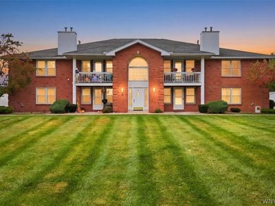4 Appletree Ct APT 8