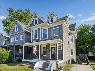 232 W 31st St