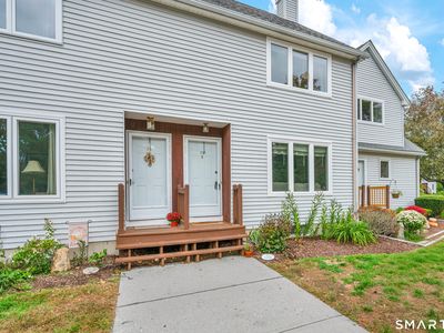 75 Eastbrook Heights #B