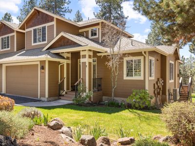 5048 Swallow Ct