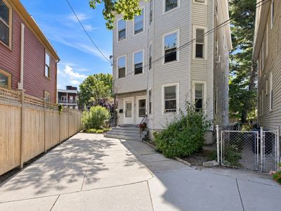 72 Eustis St