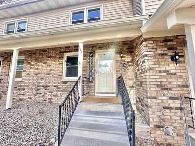 313 South 6TH AVENUE