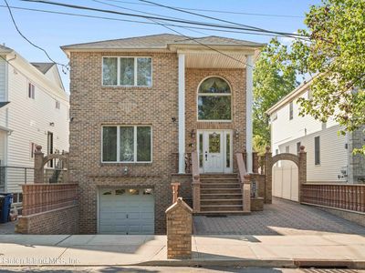 287 Rensselaer Ave