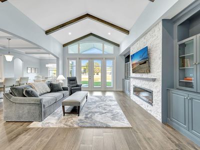 2273 SE Leithgow Street