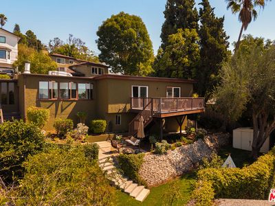 2415 Hines Dr