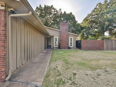 908 Clement Rd