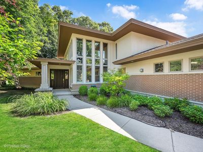 1411 Hawthorne Ln